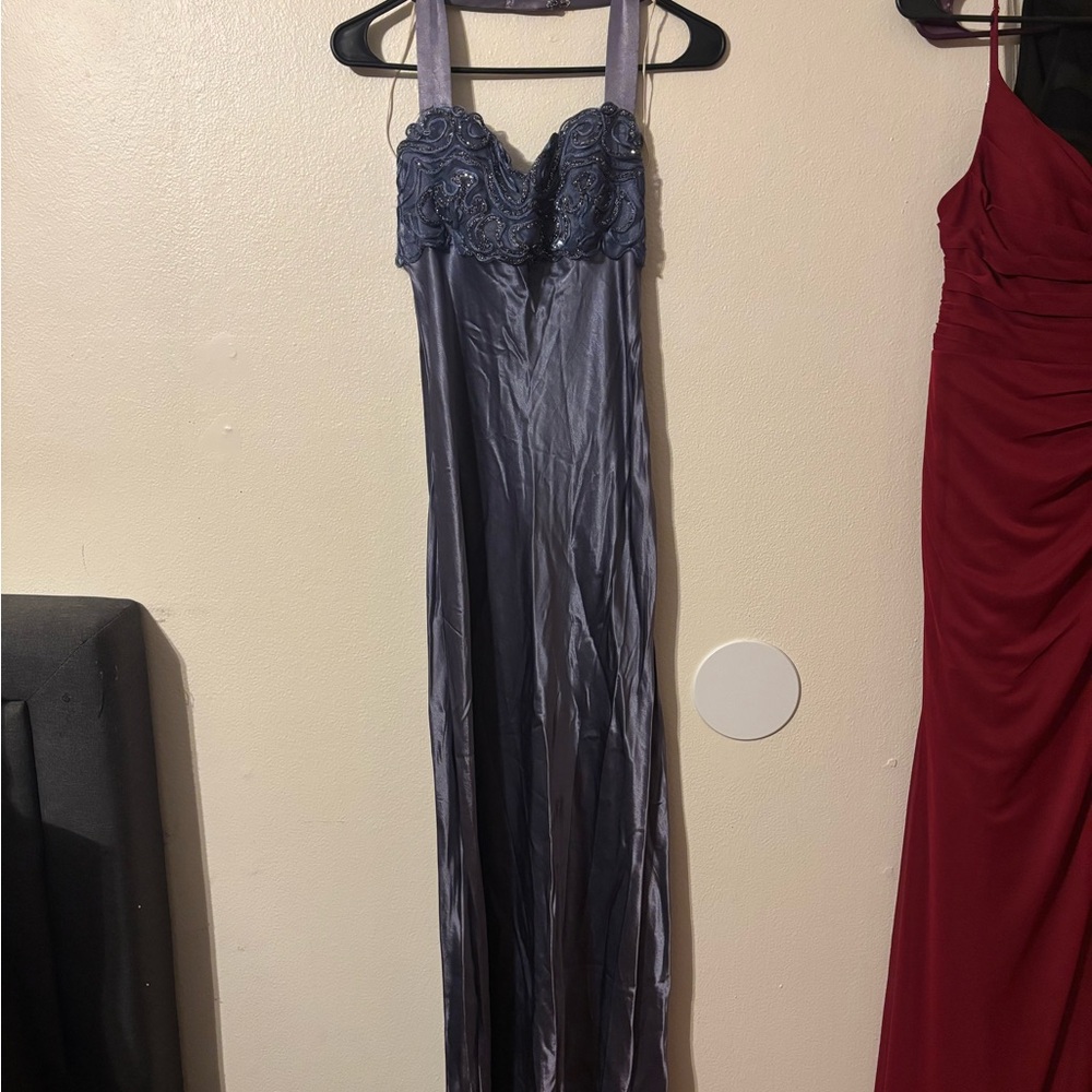 Elegant Lace-Trimmed Maxi Dress in Gray
